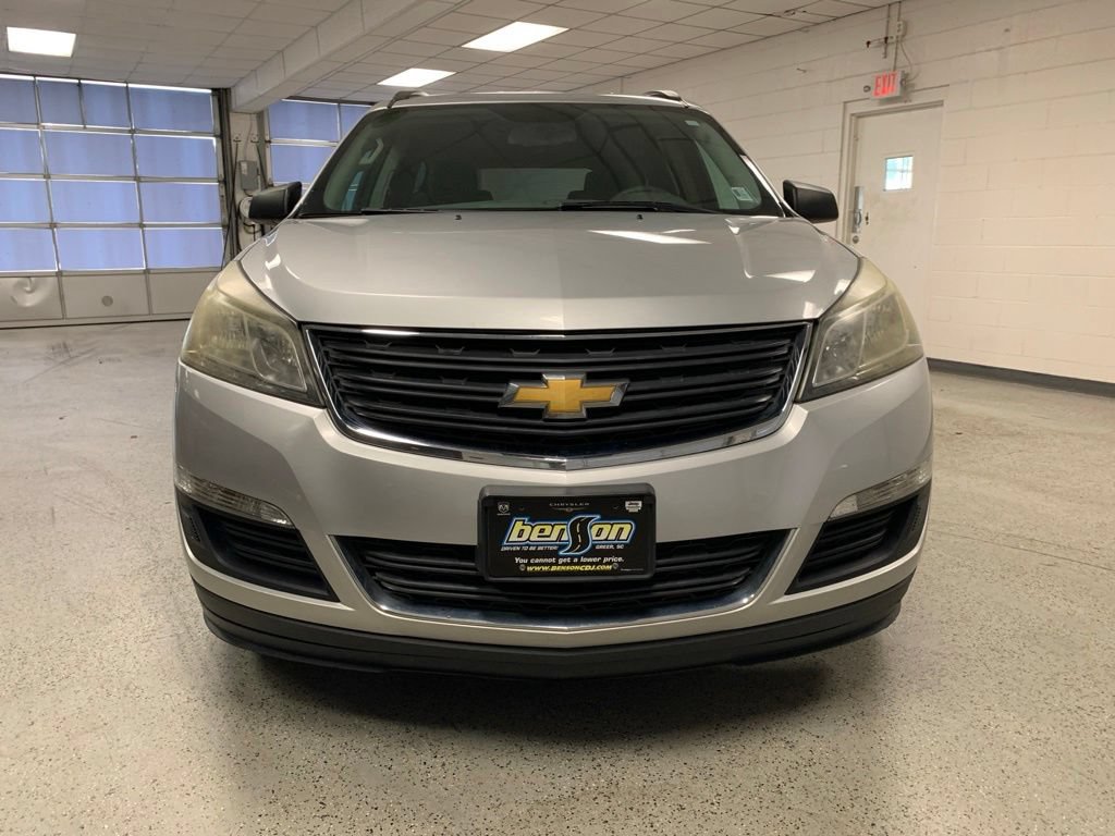 Used 2016 Chevrolet Traverse LS FWD image 3
