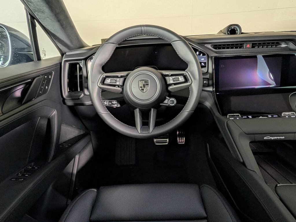 New 2026 Porsche Cayenne Turbo AWD/4WD image 22
