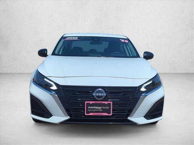 Used 2025 Nissan Altima 2.5 SV FWD image 2