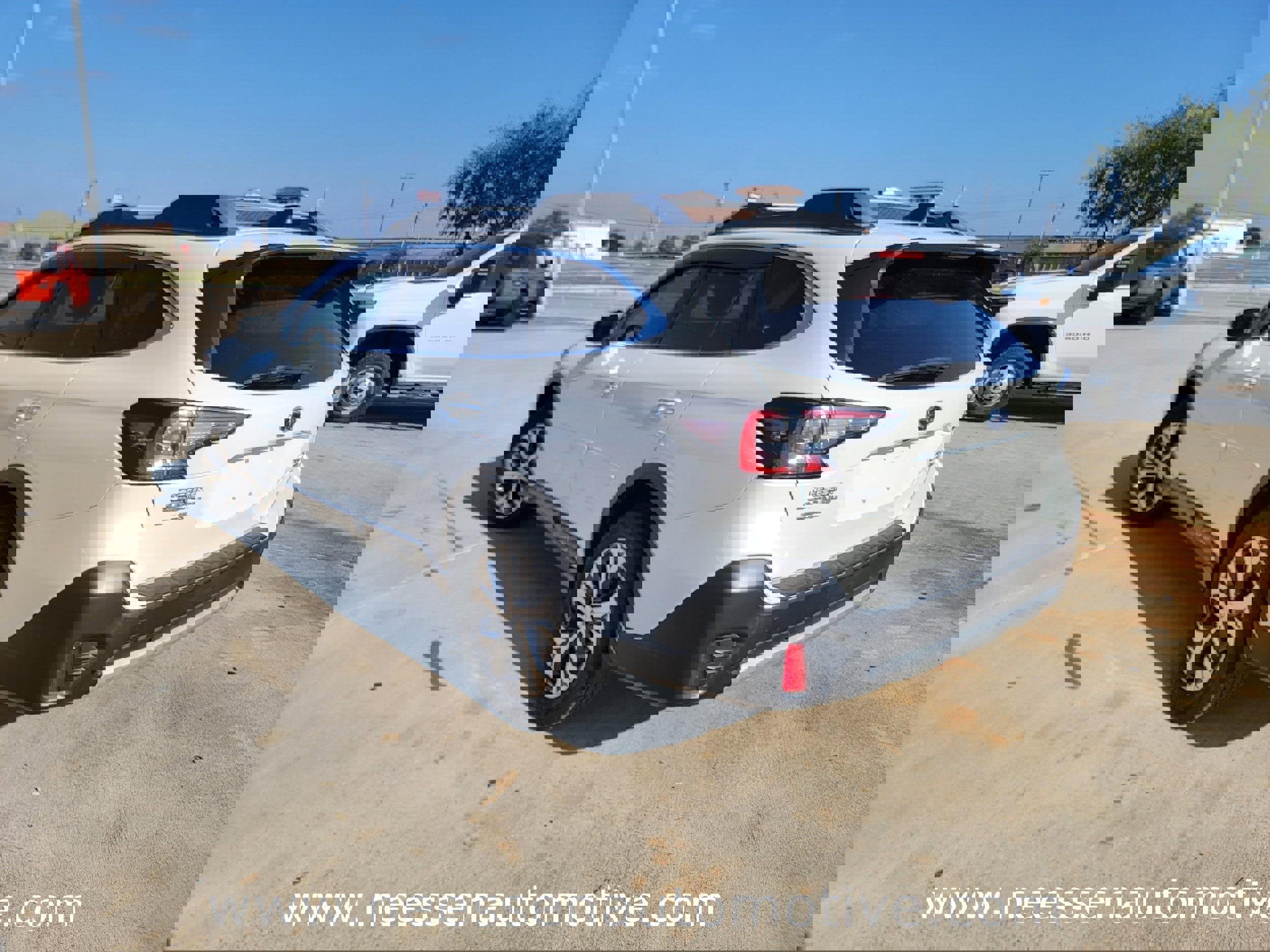 Used 2021 Subaru Outback Touring w/ Popular Package #2 image 5