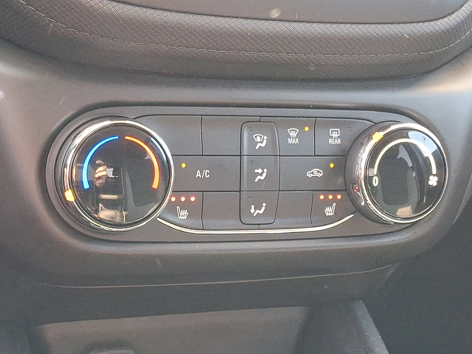 Used 2023 Chevrolet TrailBlazer LT AWD/4WD image 16