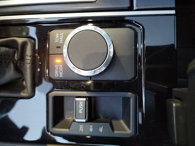 Used 2025 Toyota Tundra Platinum image 31