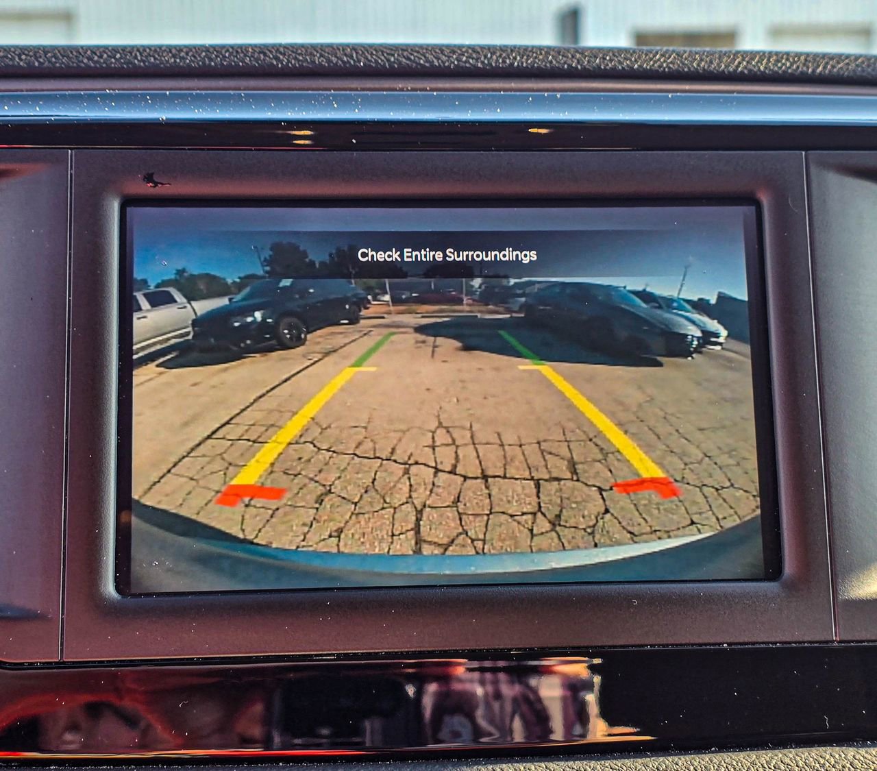 Used 2023 Chrysler Voyager LX FWD image 15