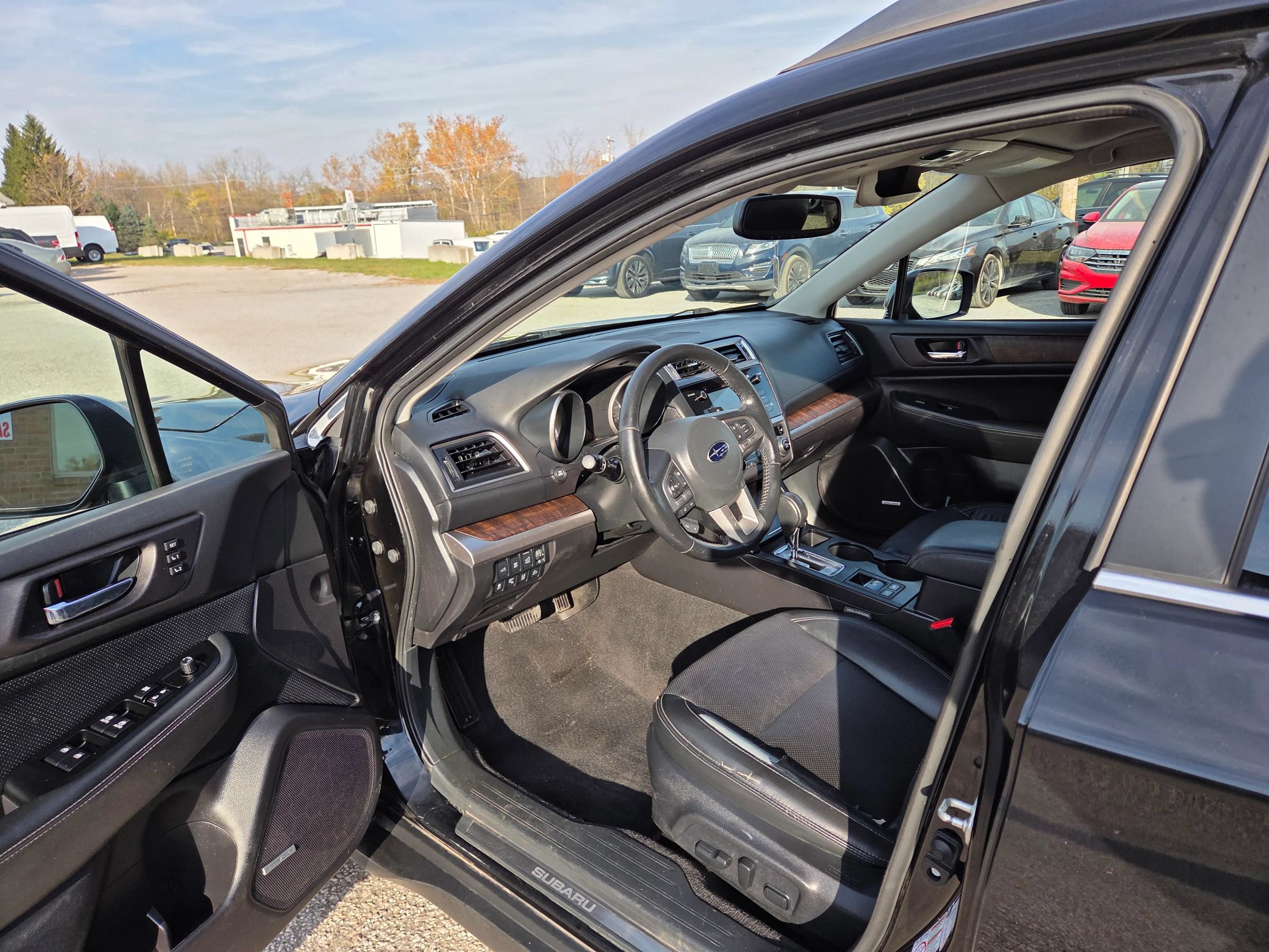 Used 2016 Subaru Outback 2.5i Limited AWD/4WD image 11
