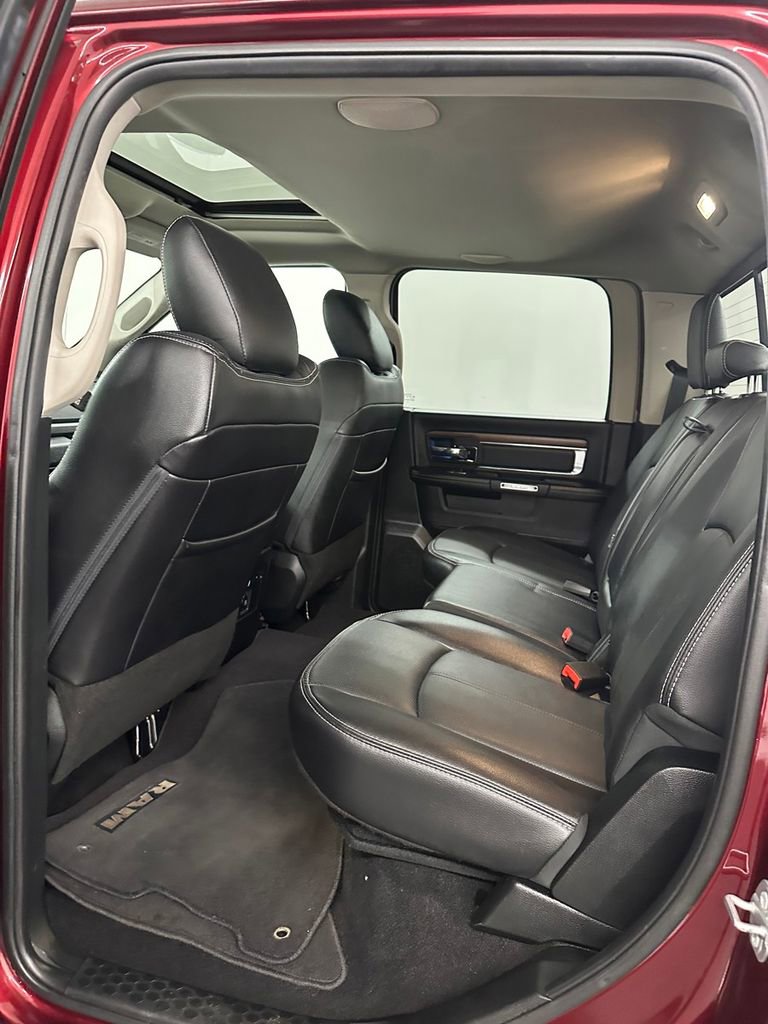 Used 2018 RAM 1500 Laramie w/ Convenience Group AWD/4WD image 29