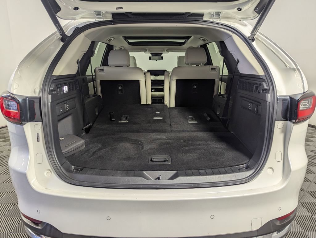 Used 2024 MAZDA CX-90 Plug-In Hybrid w/ Premium Plus image 16