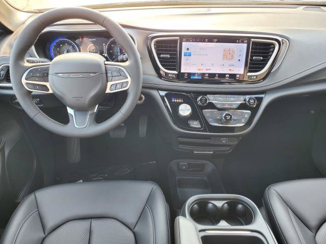 Used 2027 Chrysler Pacifica Select AWD/4WD image 19
