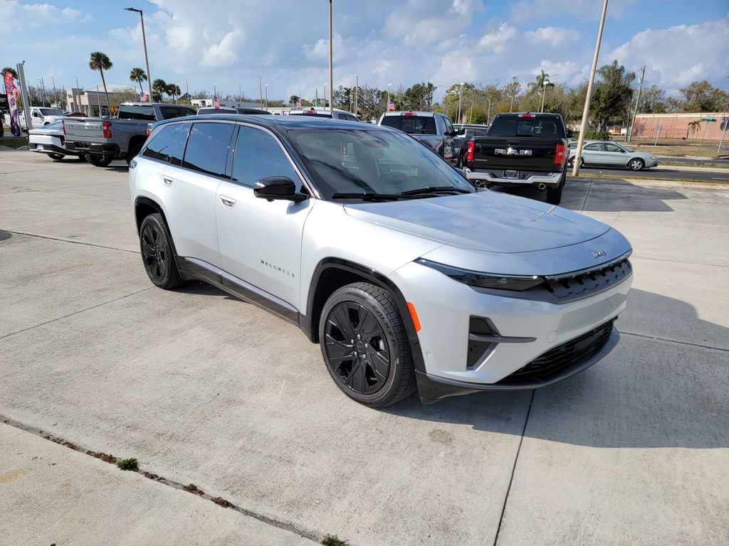 Used 2025 Jeep Wagoneer S Launch Edition image 7