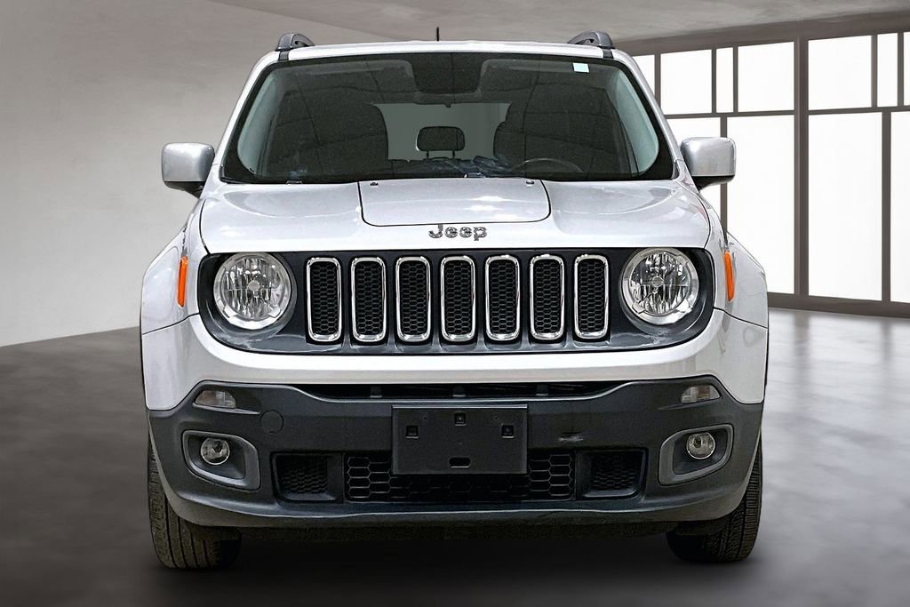 Used 2016 Jeep Renegade Latitude AWD/4WD image 3