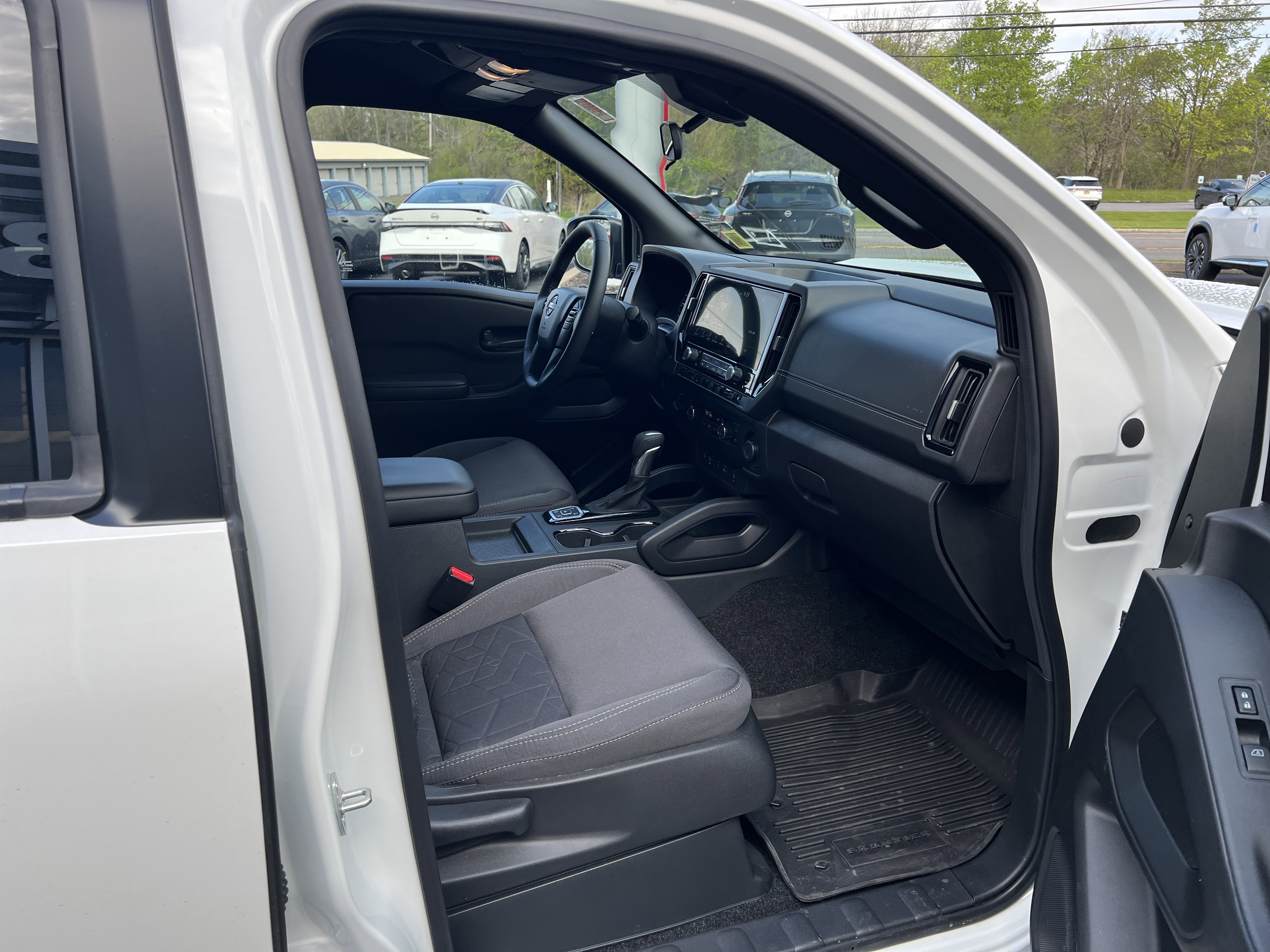 Used 2026 Nissan Frontier SV w/ All-Weather Content Package AWD/4WD image 13