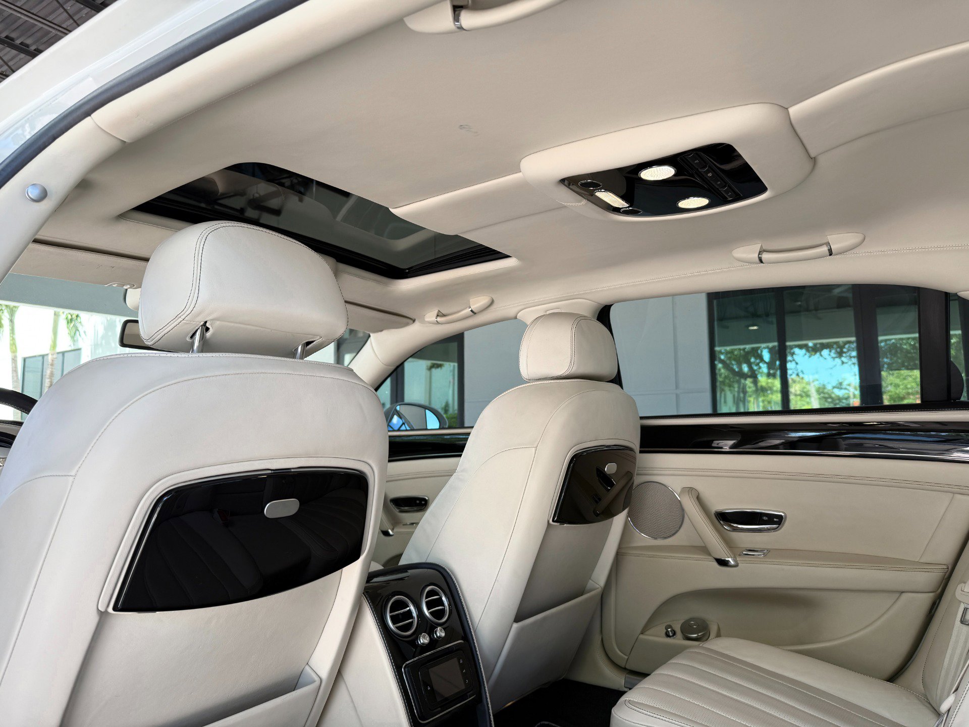 Used 2014 Bentley Flying Spur W12 AWD/4WD image 30