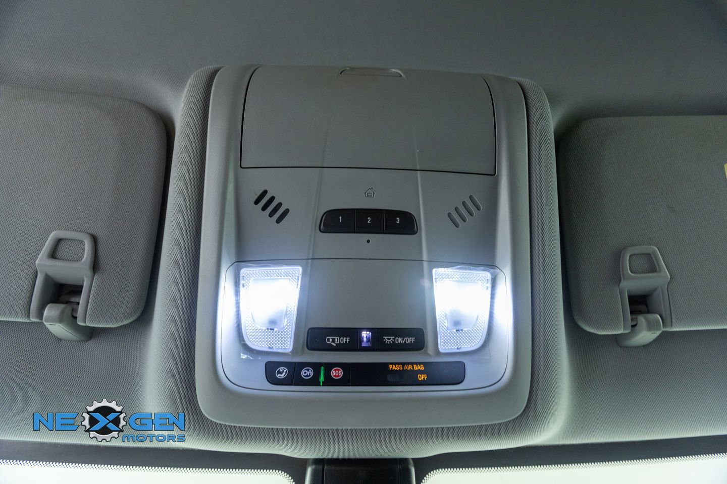 Used 2019 Chevrolet Blazer LT FWD image 20