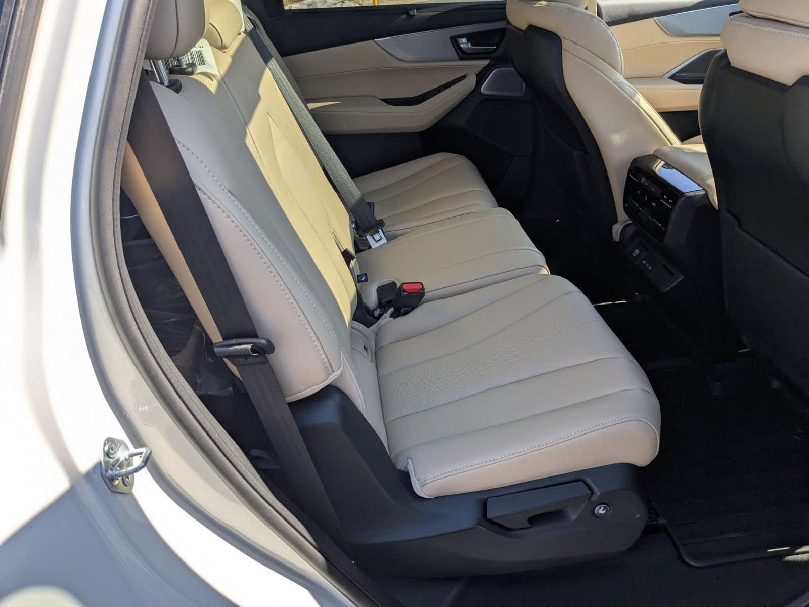 Certified 2026 Acura MDX w/ Technology Package FWD image 26