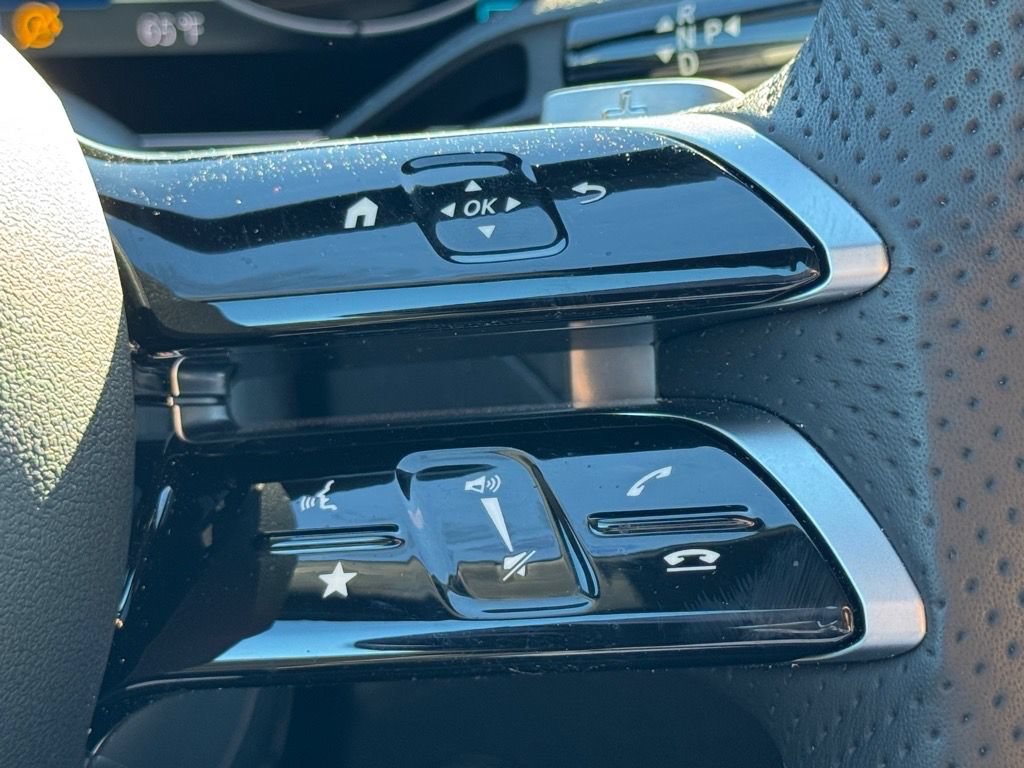 Used 2025 Mercedes-Benz C 300 Sedan image 18