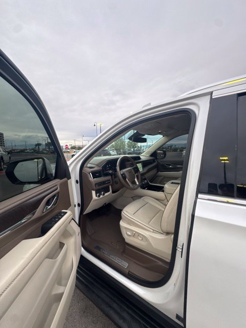 Used 2023 GMC Yukon Denali AWD/4WD image 18