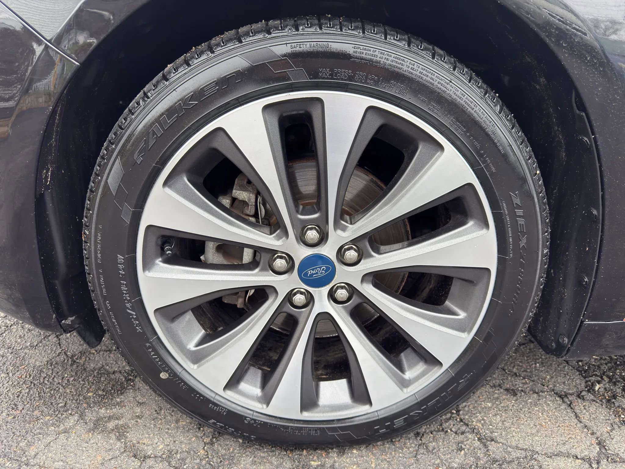 Used 2019 Ford Fusion SE AWD/4WD image 12