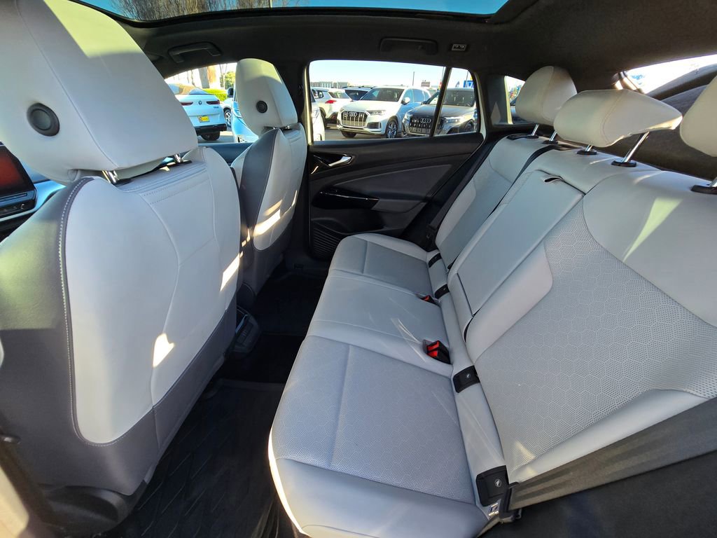 Used 2022 Volkswagen ID.4 Pro S w/ Gradient Package image 13