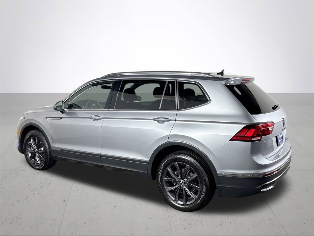 Used 2024 Volkswagen Tiguan SE image 8