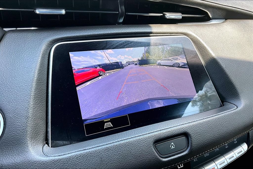 Used 2023 Cadillac XT4 Luxury AWD/4WD image 14