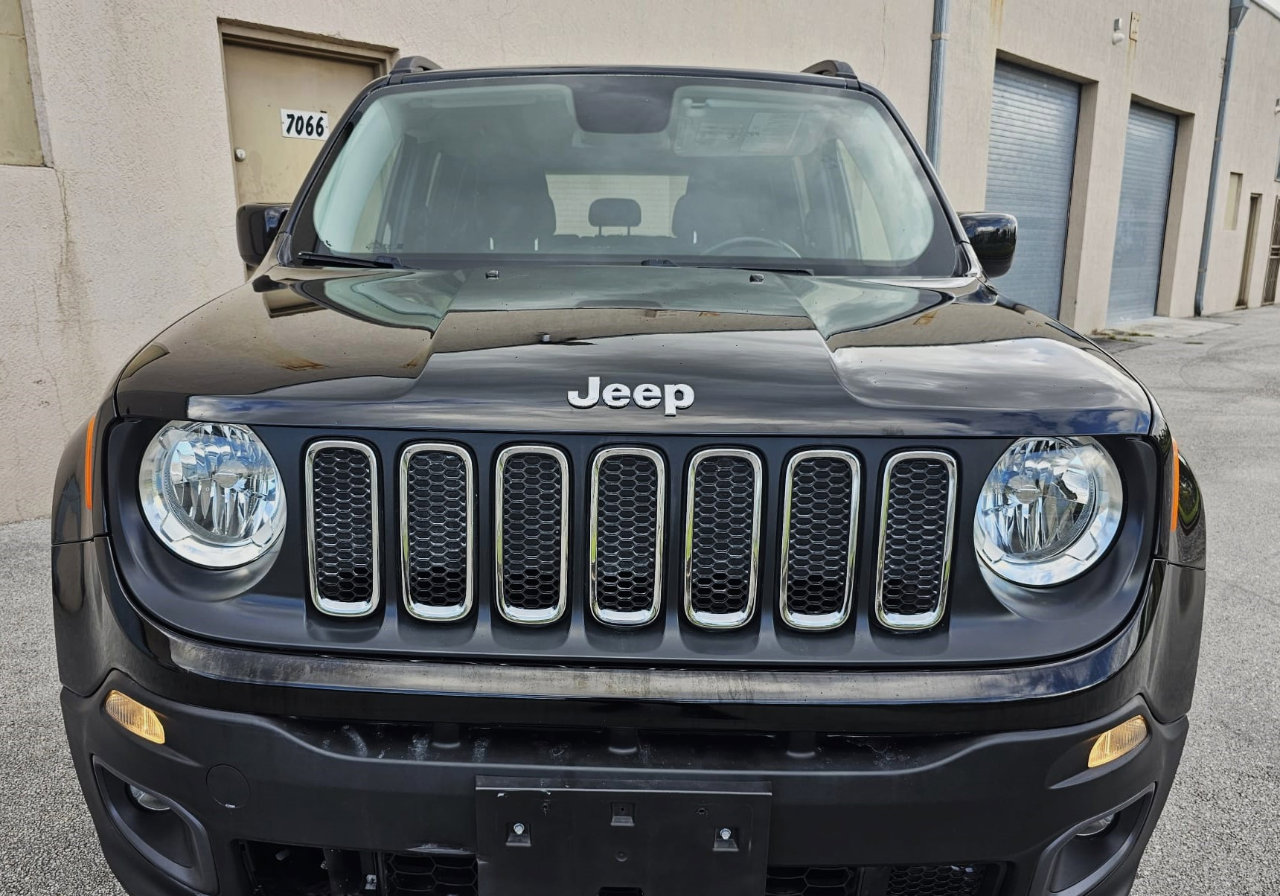 Used 2015 Jeep Renegade Latitude image 8