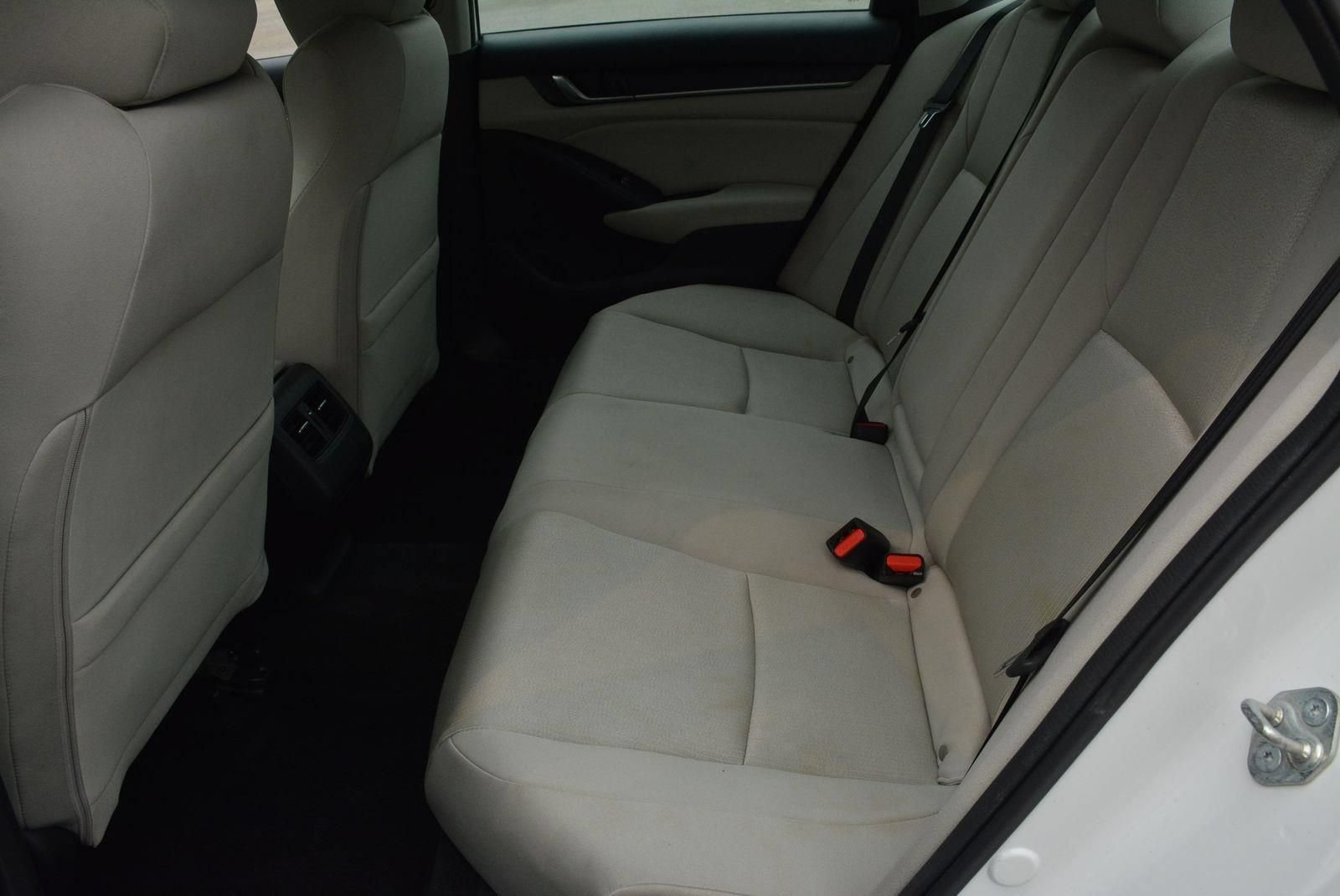 Used 2018 Honda Accord EX image 12