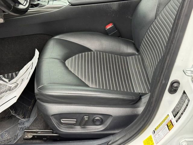 Used 2024 Toyota Camry SE image 15