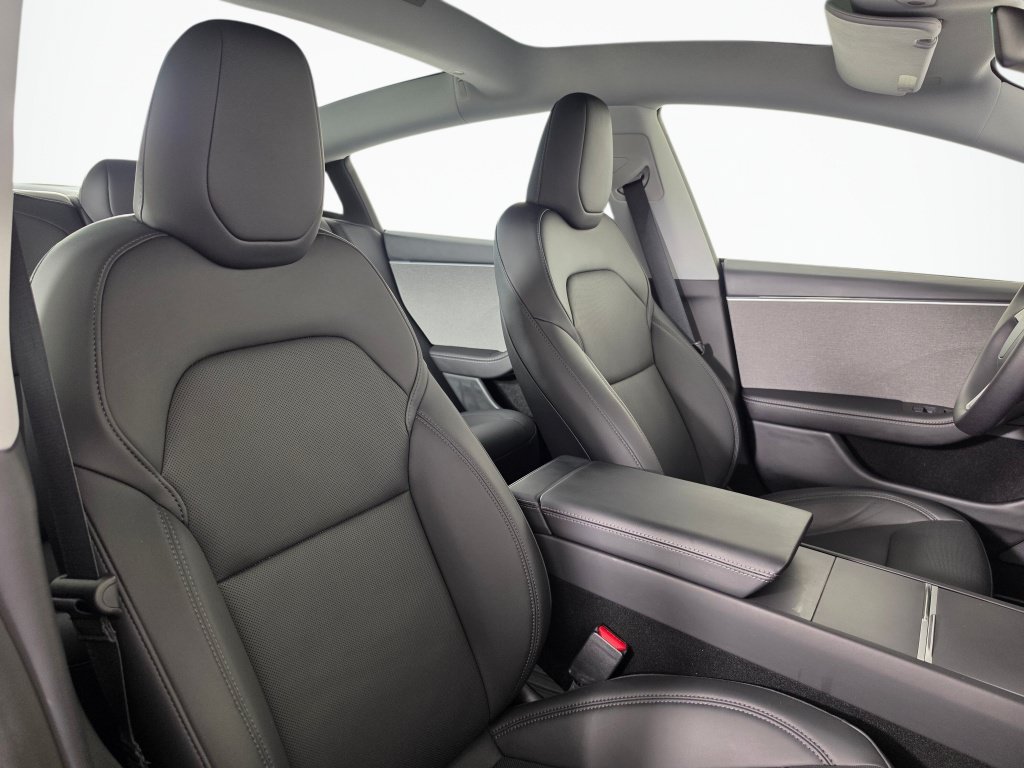 Used 2025 Tesla Model 3 Long Range RWD image 38