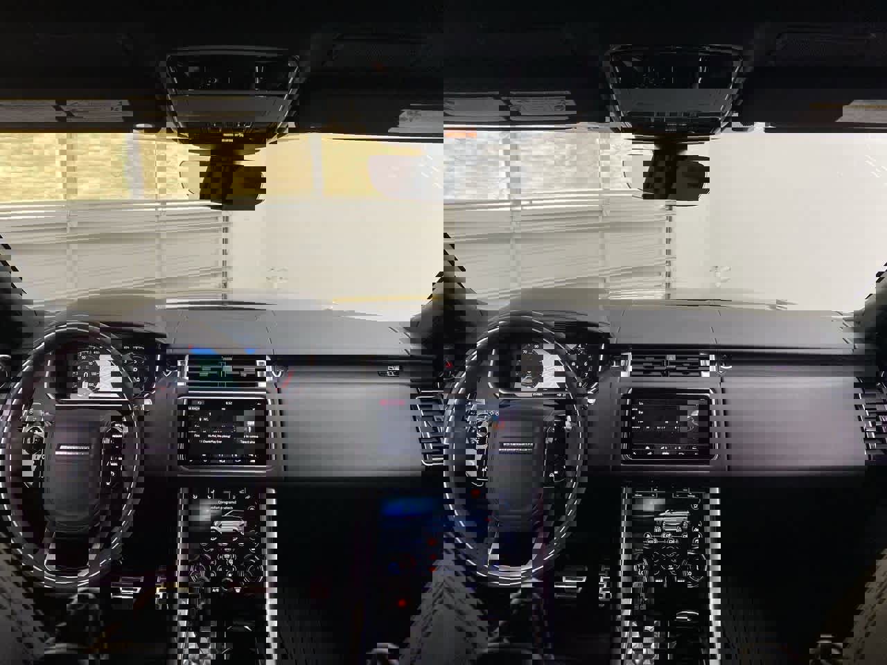 Used 2022 Land Rover Range Rover Sport HST image 13