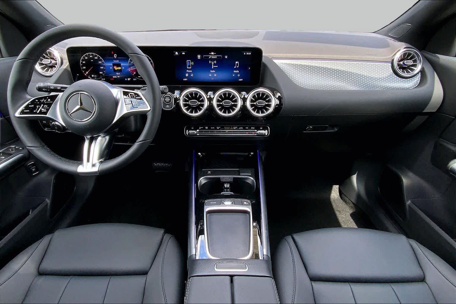 New 2026 Mercedes-Benz GLA 250 4MATIC image 5