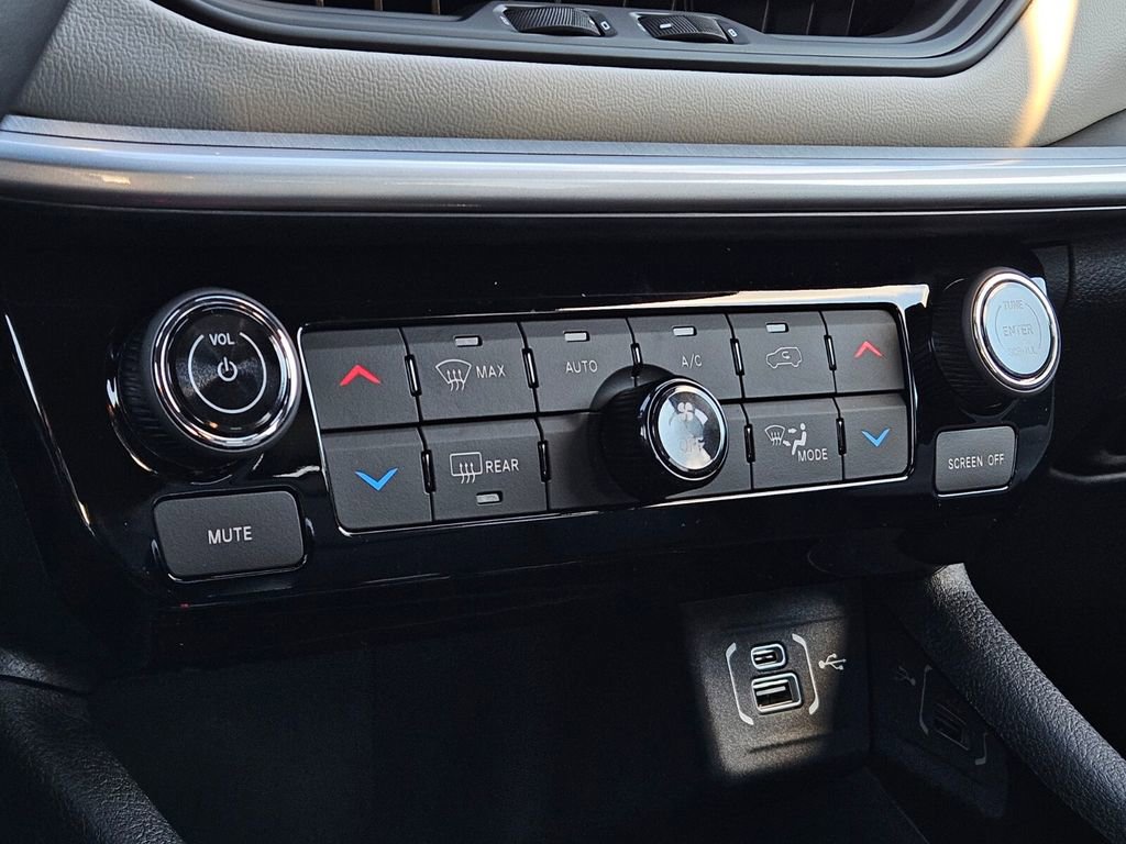 New 2026 Jeep Compass Limited w/ Sun, Sound & Navigation Group AWD/4WD image 18