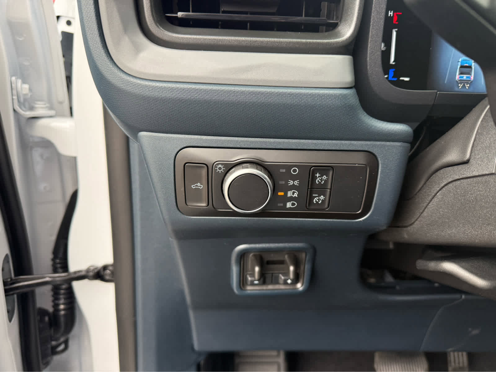 New 2025 Ford Maverick XL w/ 4K Tow Package image 12