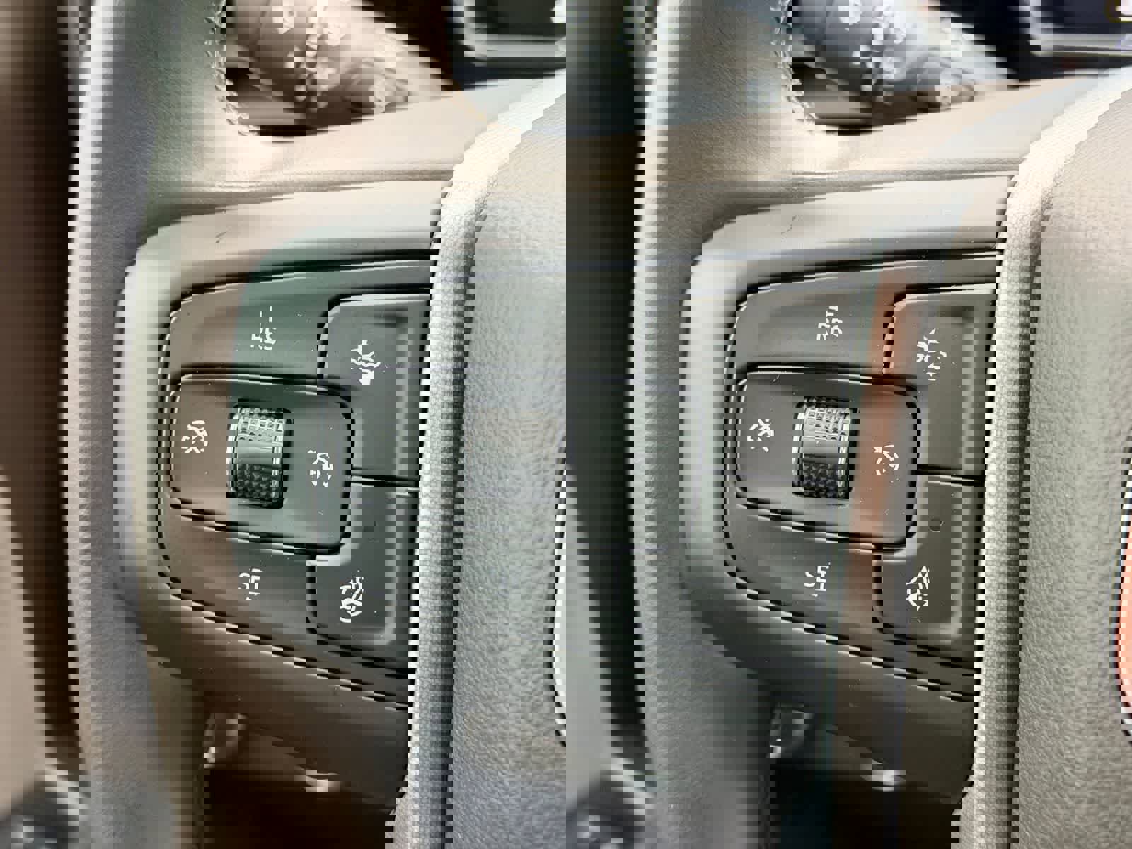 Used 2024 GMC Sierra 2500 SLT w/ SLT Convenience Package image 24