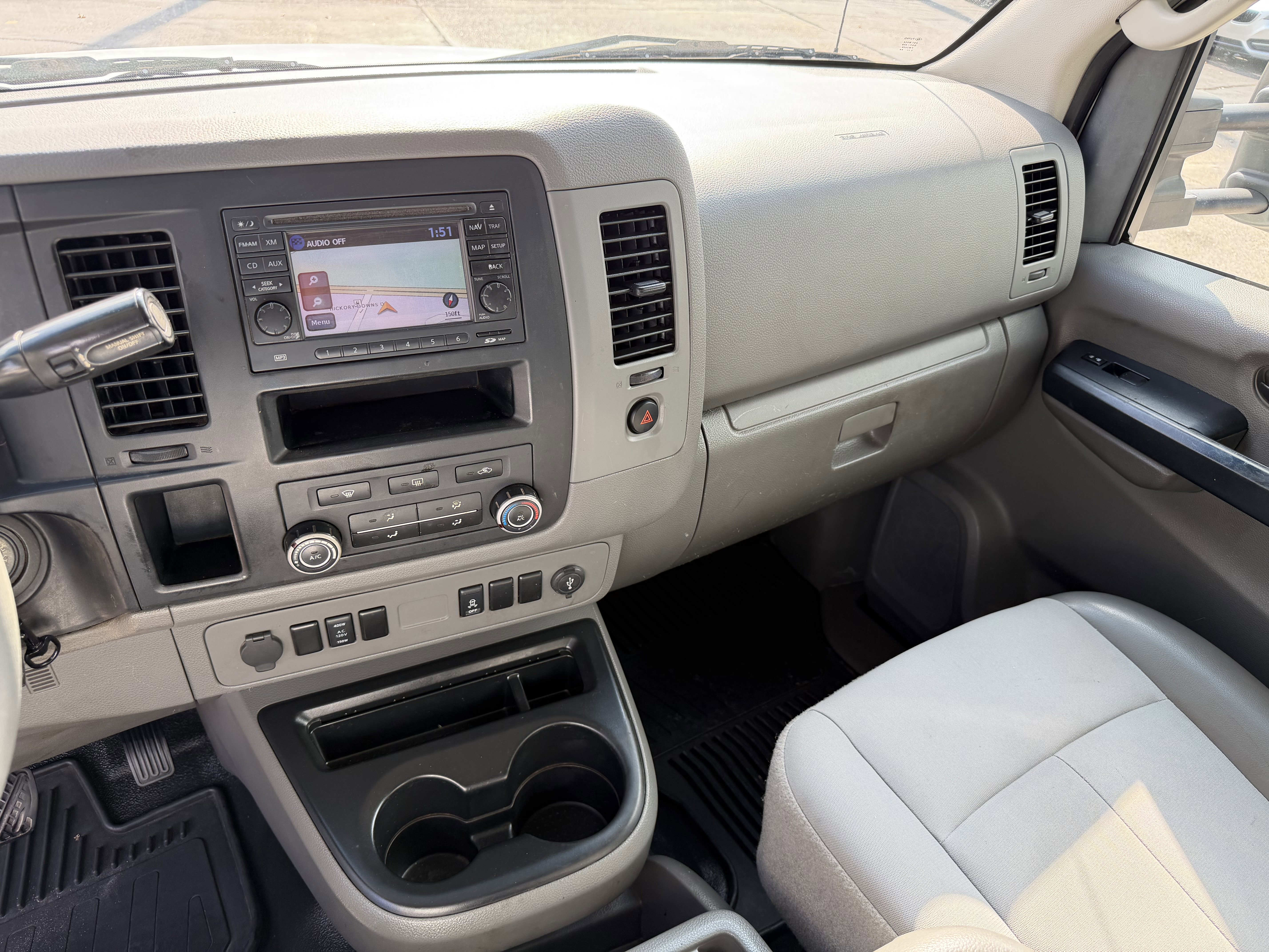 Used 2012 Nissan NV 2500 SV w/ Technology Pkg image 24