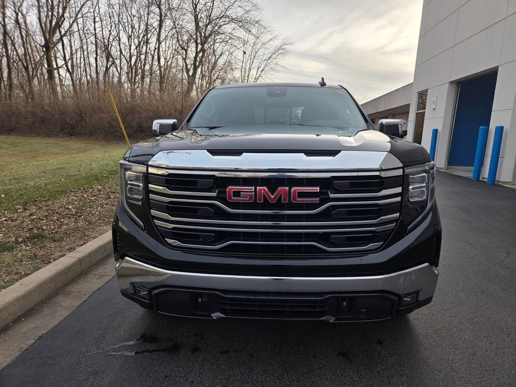 Used 2023 GMC Sierra 1500 SLT w/ SLT Premium Package image 2