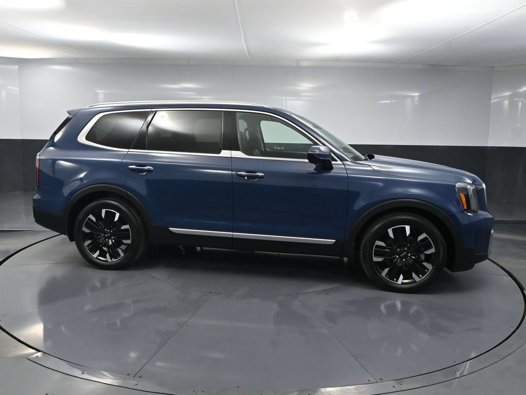 Used 2023 Kia Telluride SX Prestige AWD/4WD image 2