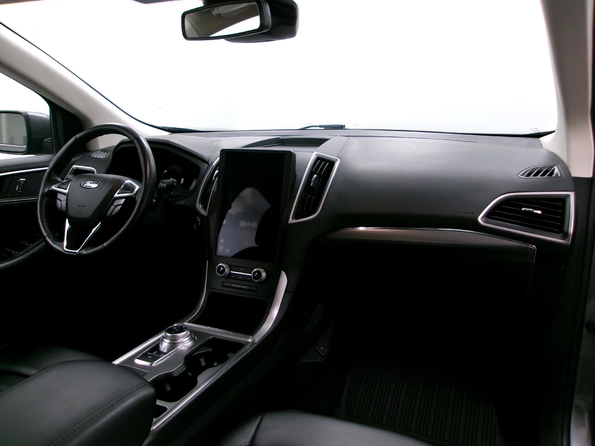 Used 2022 Ford Edge SEL w/ Convenience Package AWD/4WD image 3
