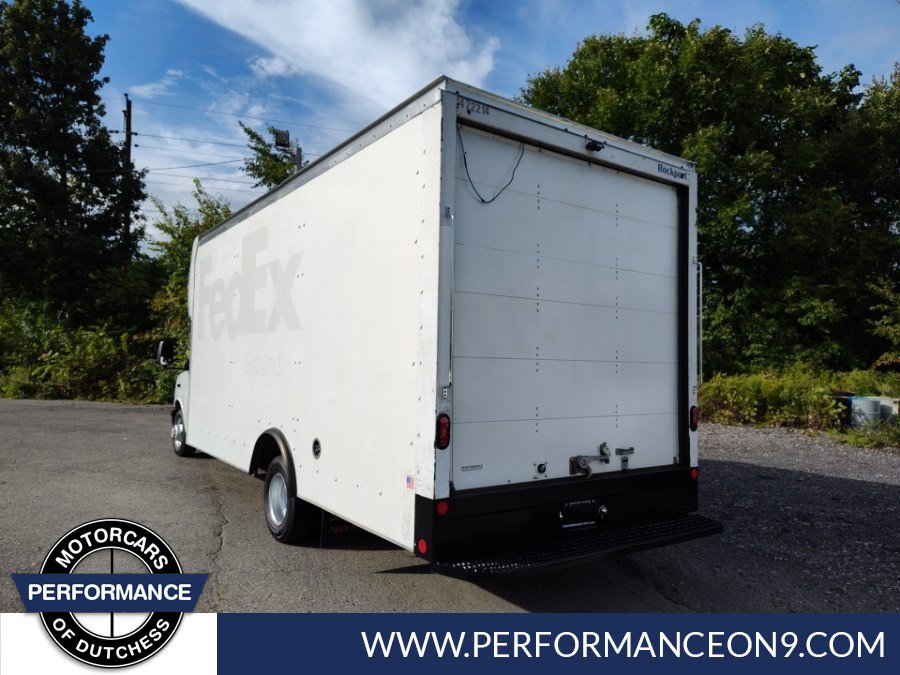 Used 2021 Chevrolet Express 4500 Extended w/ Power Convenience Package RWD image 4