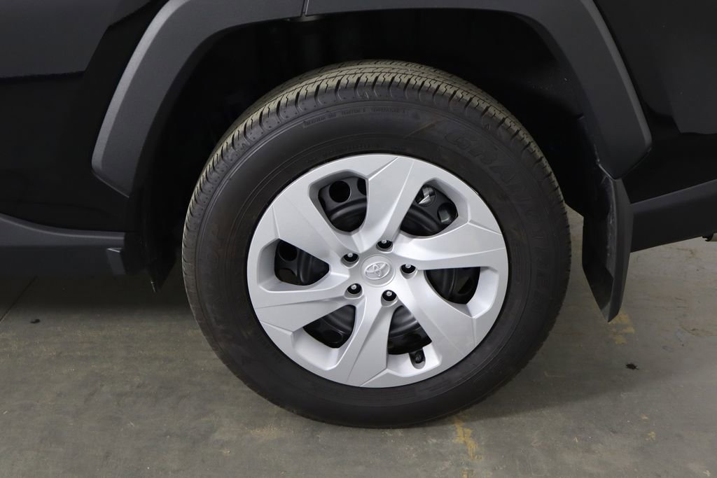Used 2025 Toyota RAV4 LE FWD image 38