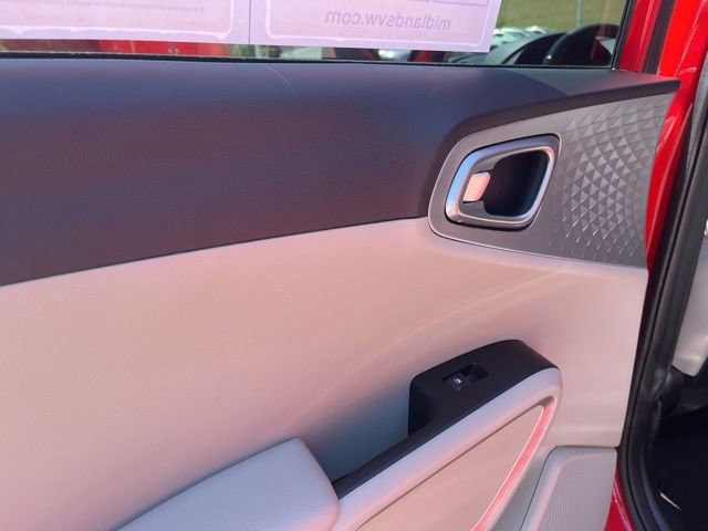 Used 2023 Kia Soul LX w/ LX Technology Package image 11