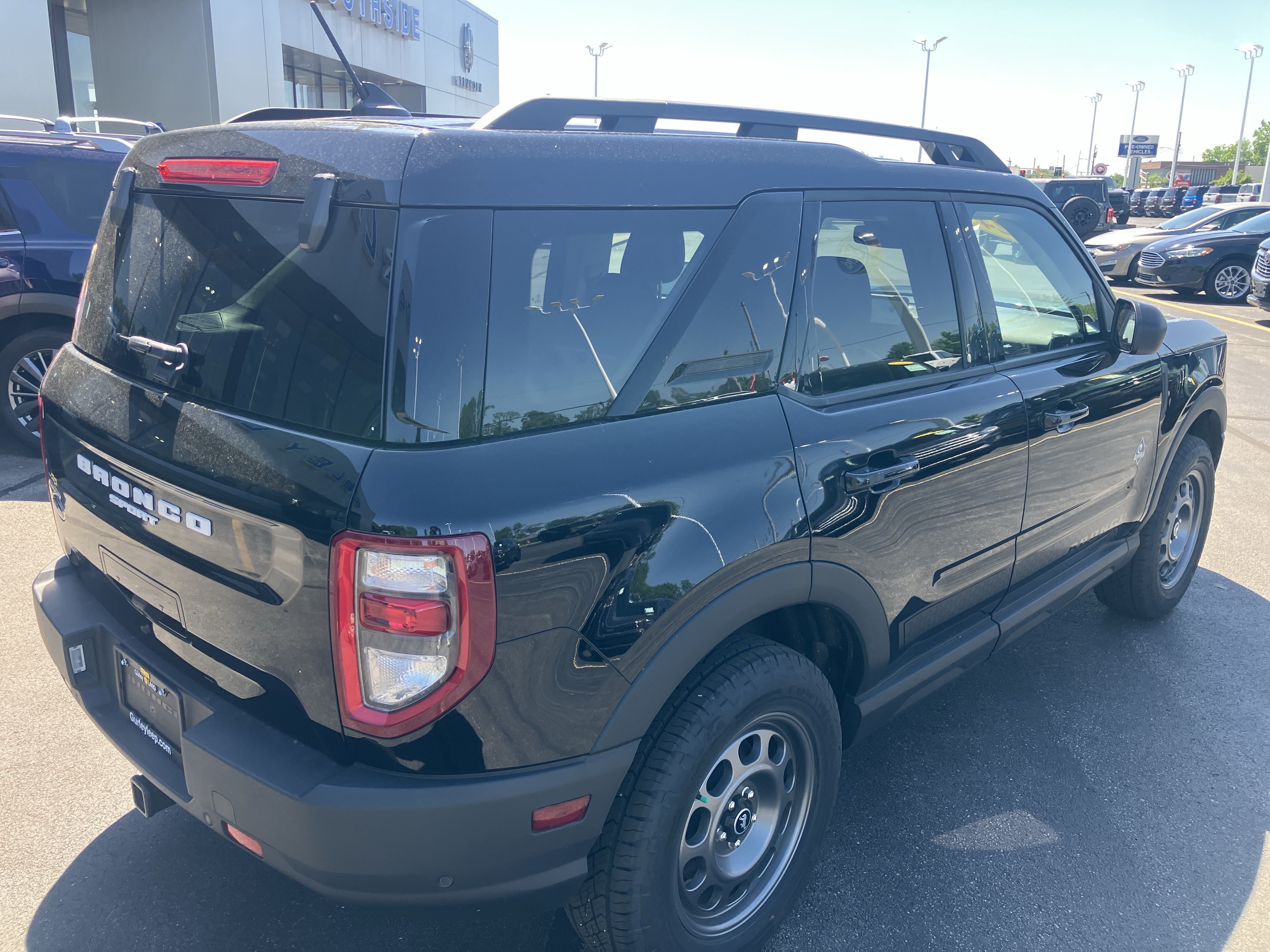 Certified 2024 Ford Bronco Sport Outer Banks AWD/4WD image 7
