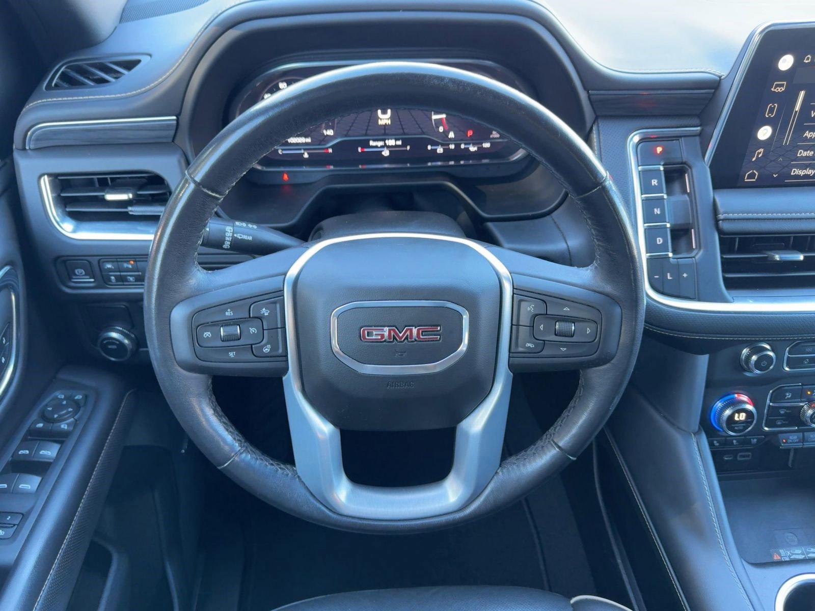 Used 2022 GMC Yukon SLT w/ SLT Premium Package image 14