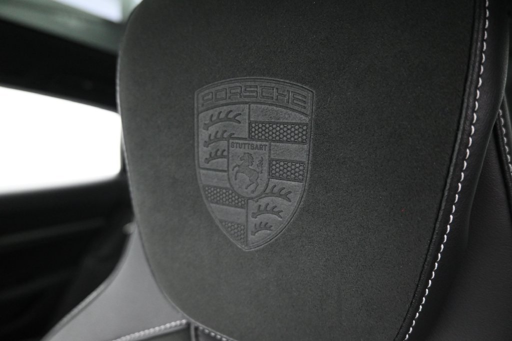 Certified 2025 Porsche Taycan 4S AWD/4WD image 10
