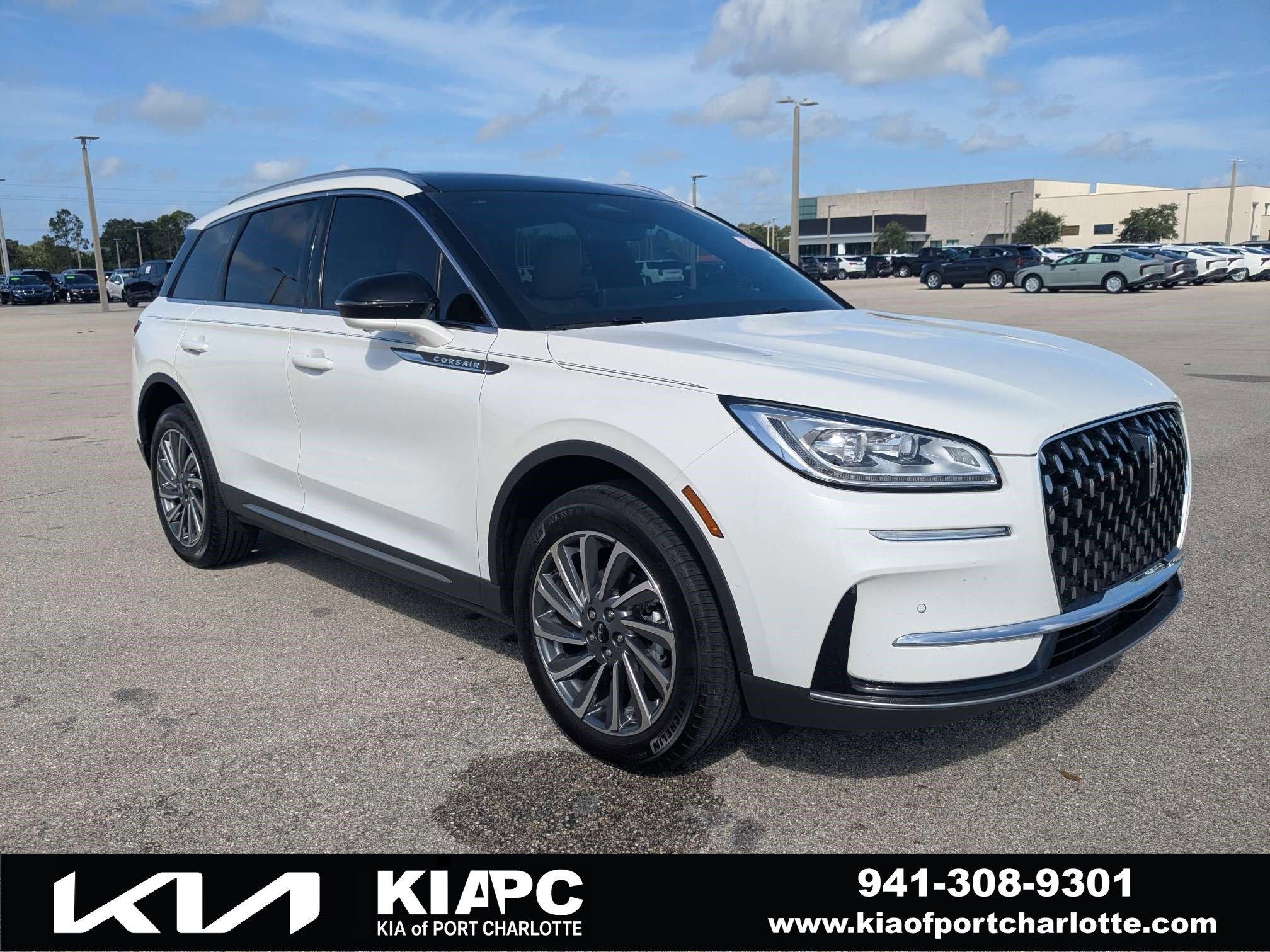 Used 2023 Lincoln Corsair Reserve w/ Equipment Group 201A FWD image 1