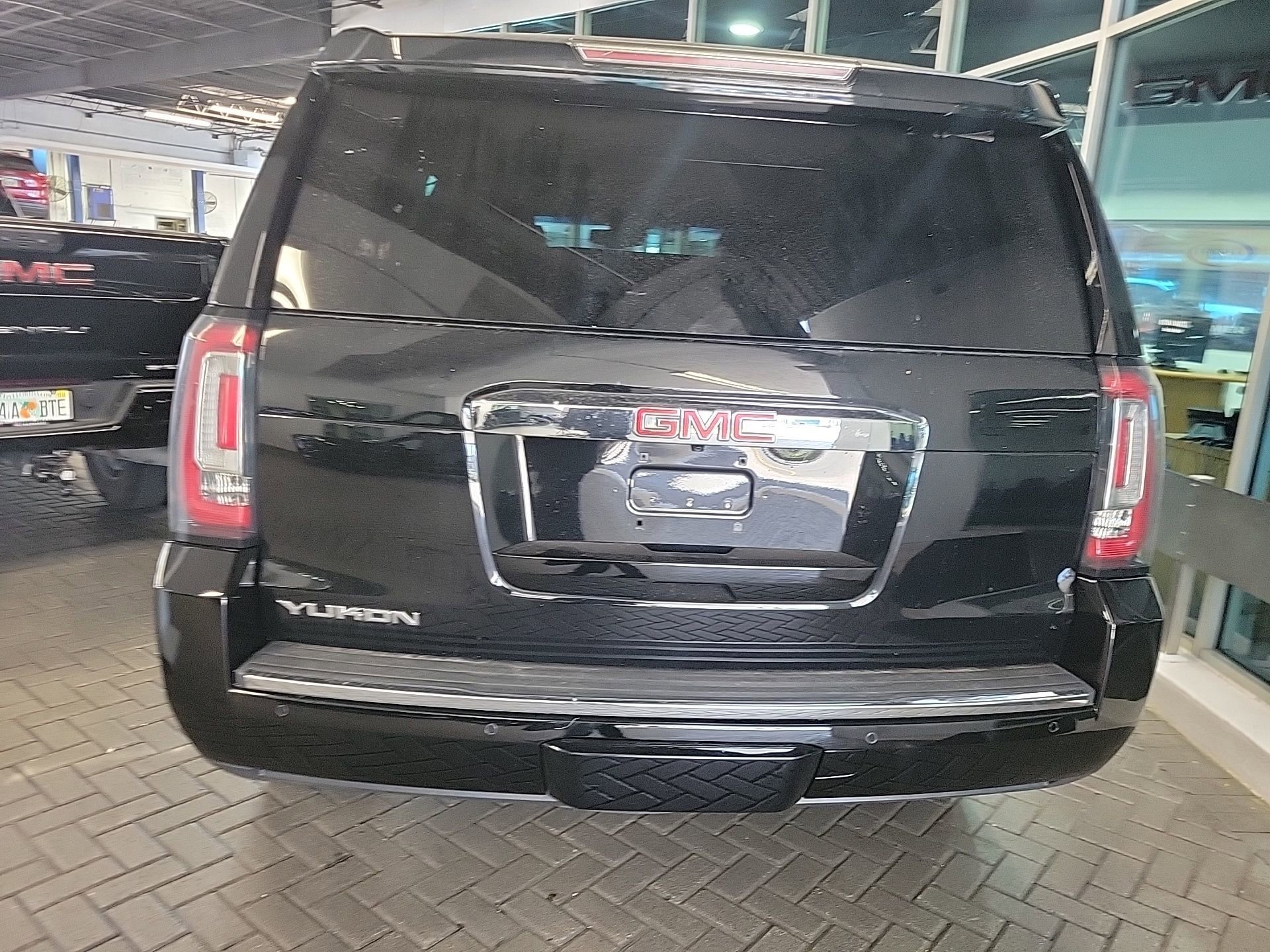 Used 2018 GMC Yukon Denali w/ Denali Ultimate Package image 30