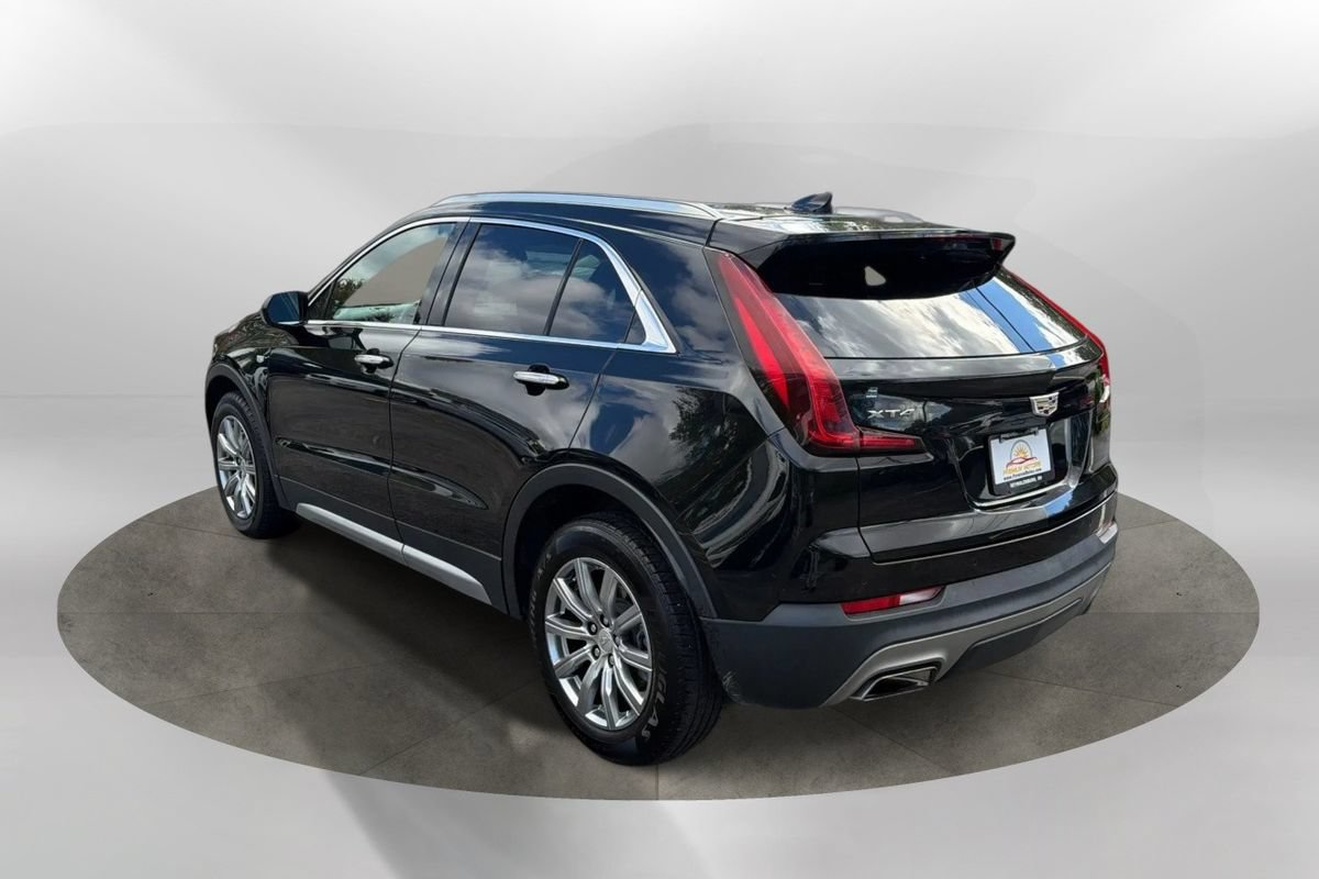 Used 2020 Cadillac XT4 Premium Luxury FWD image 3