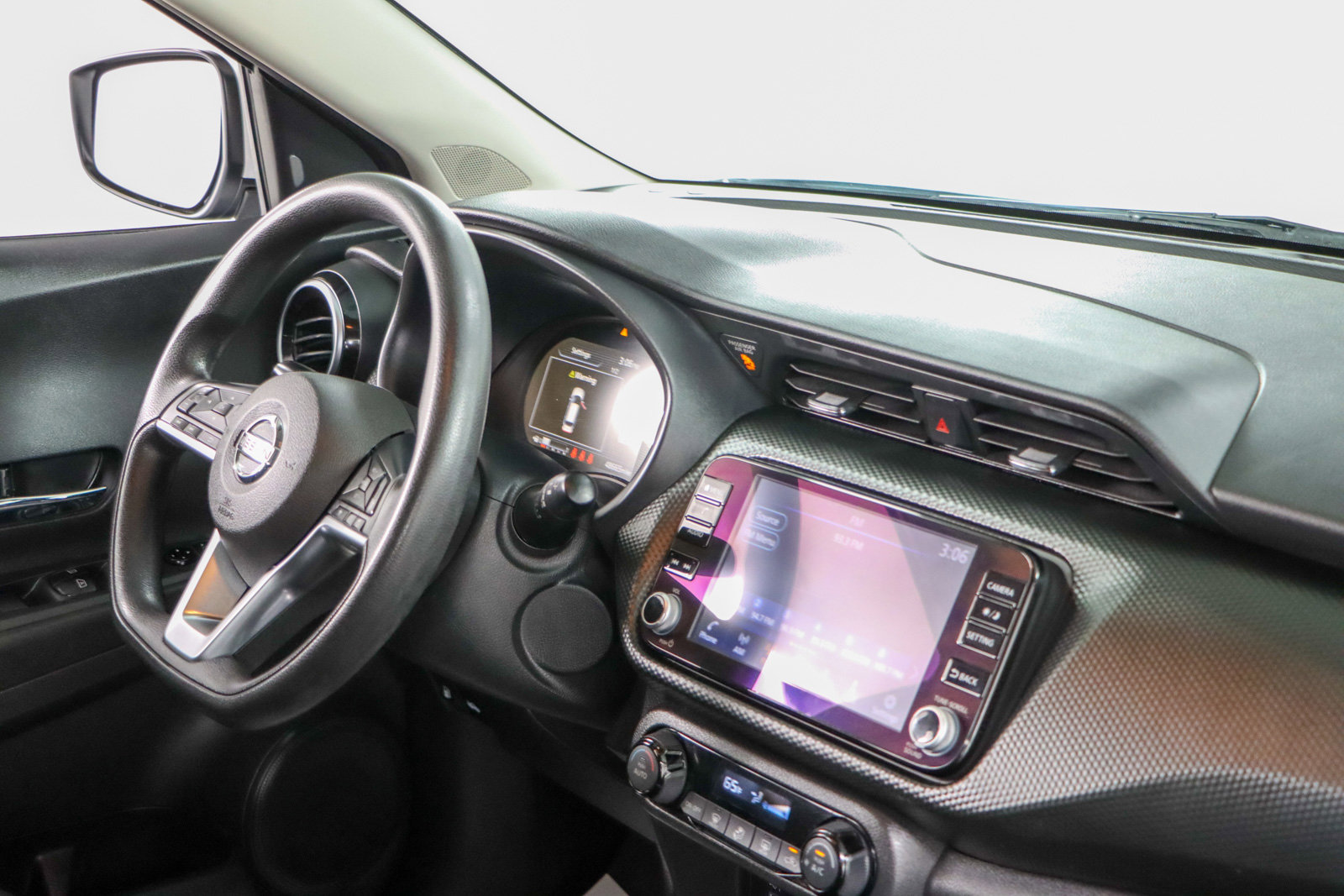 Used 2021 Nissan Kicks SV image 25