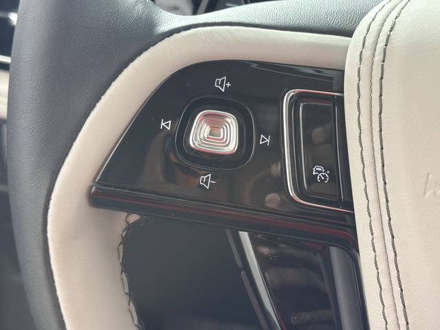New 2026 Lincoln Aviator 2WD w/ Jet Appearance Package image 11