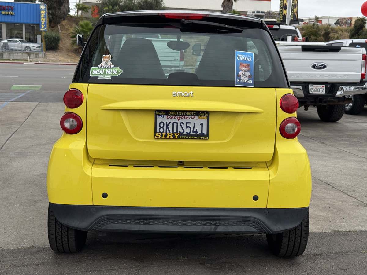 Used 2013 smart fortwo pure RWD image 10
