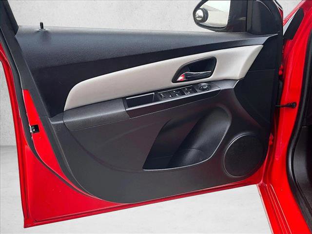 Used 2015 Chevrolet Cruze LS image 17