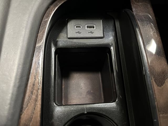 Used 2023 Cadillac Escalade Sport Platinum image 28